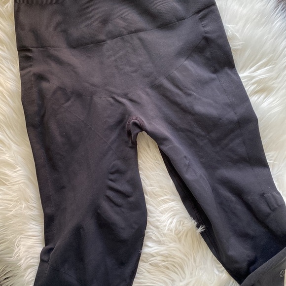 NWOT Lululemon align compression cropped leggings - Picture 5 of 8